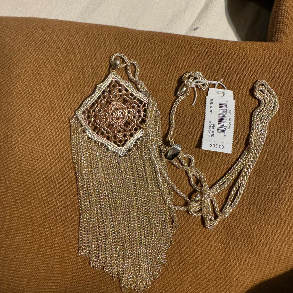 Long kendra scott necklace